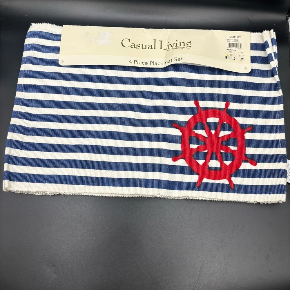 NWT Casual Living Placemats Set of Four 4 Spinning Wheel 13” x 19” Cotton Blue